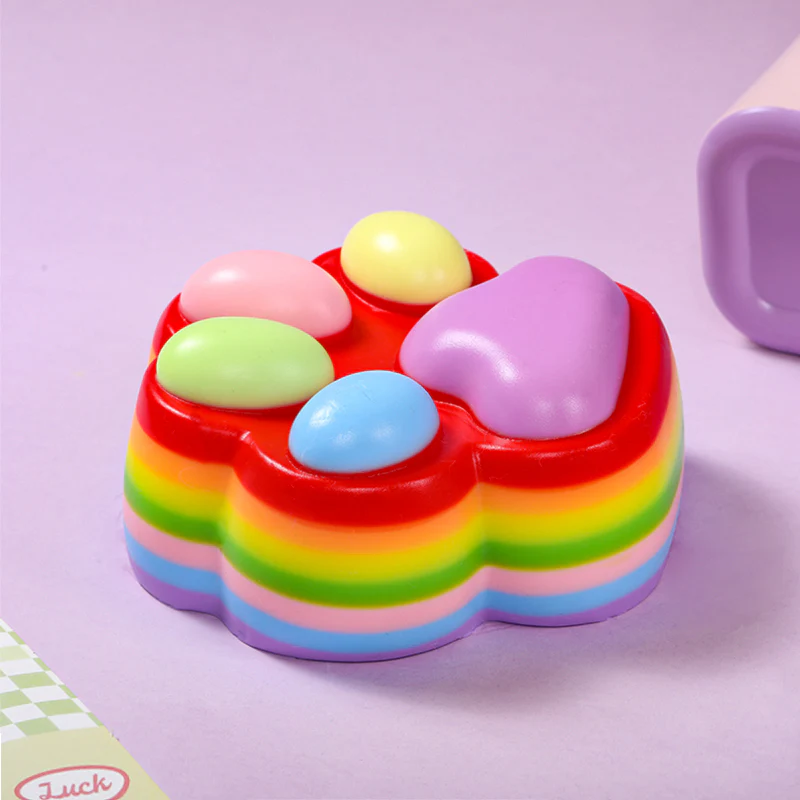 800g Super Large Red Based Multilayer Cat Paw Squishy - Image 4