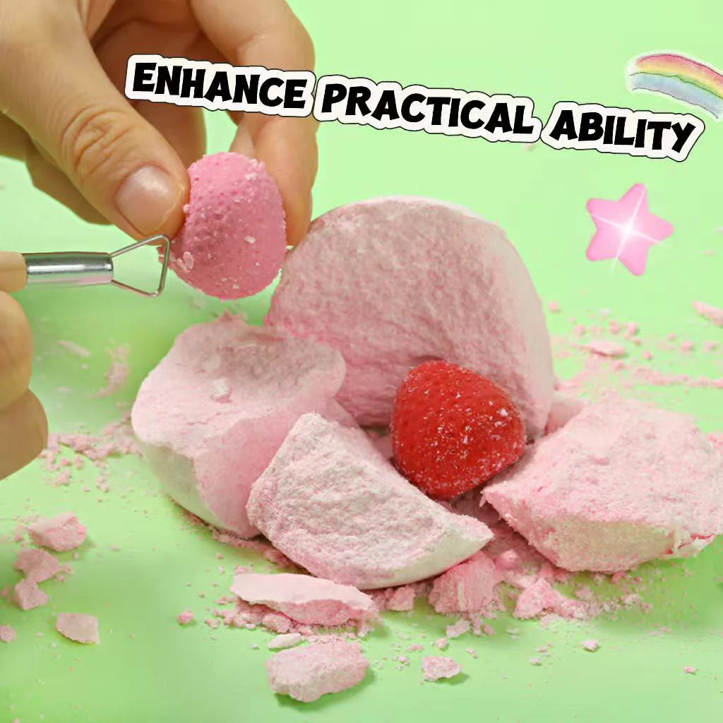 FUFUSQUISHY Pink Strawberry Squishy Dig Kit - Image 3